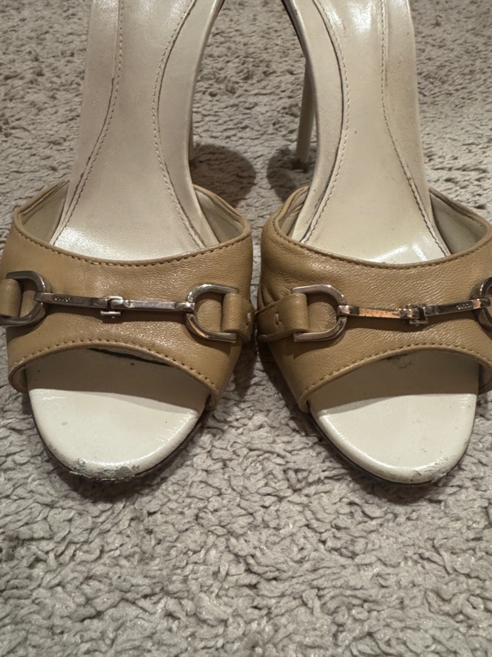 Gucci Beige Leather Horsebit Mule Sandals - Picture 3 of 8